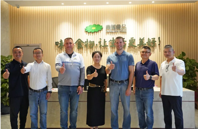 青蓮食品與派斯通簽約合作，打造浙江省最大的百萬(wàn)無(wú)抗黑豬生產(chǎn)體系